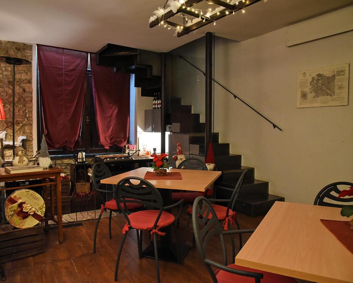 Prigioni House Acomodação com café da manhã Peschiera del Garda Exterior foto